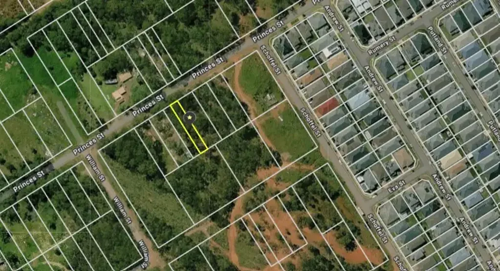 Grantham Farm  DUAL STREET FRONTAGE Land for sale - 550 to 1100 sqm