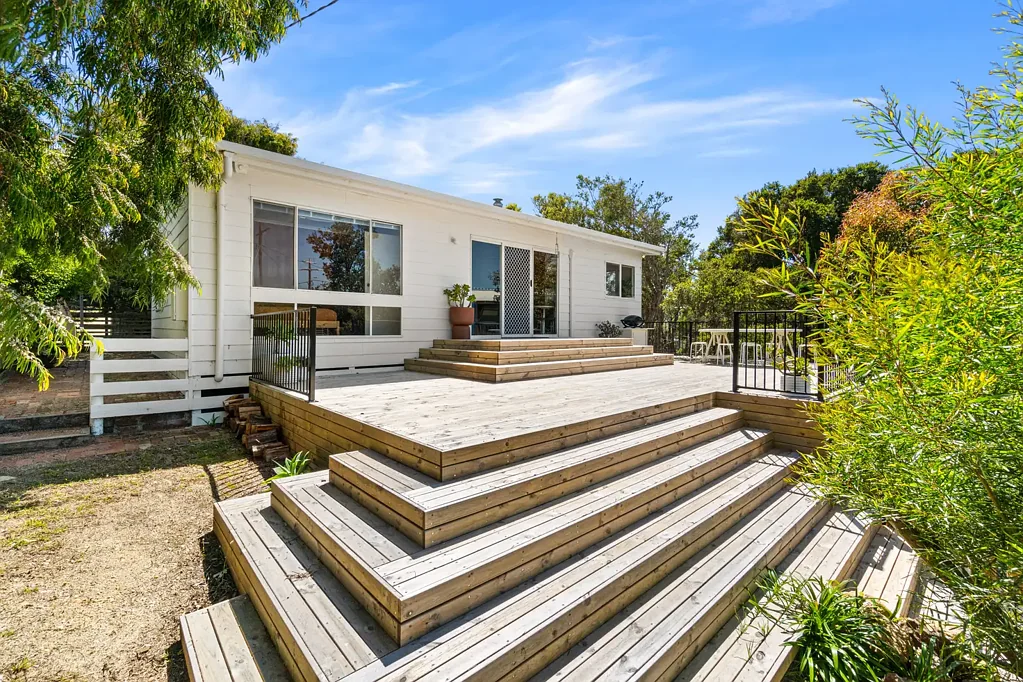 Golden Beach 3 Bedroom Ultimate Beachside Lifestyle