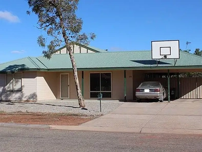Roxby Downs 5房  Massive Family Home