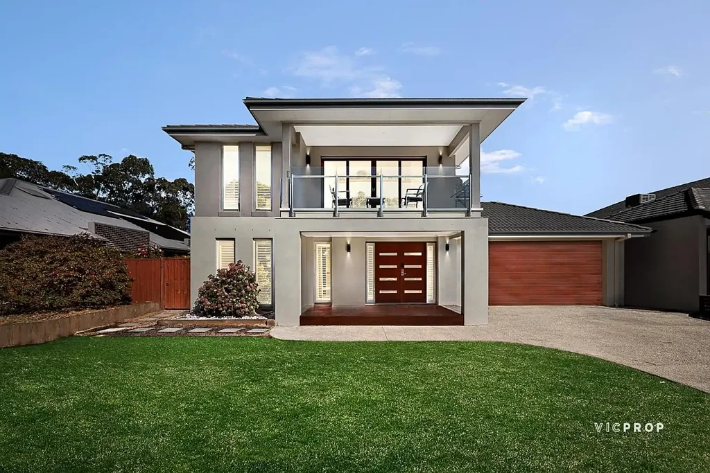 Bundoora 5 Bedroom Family flair, modern convenience
