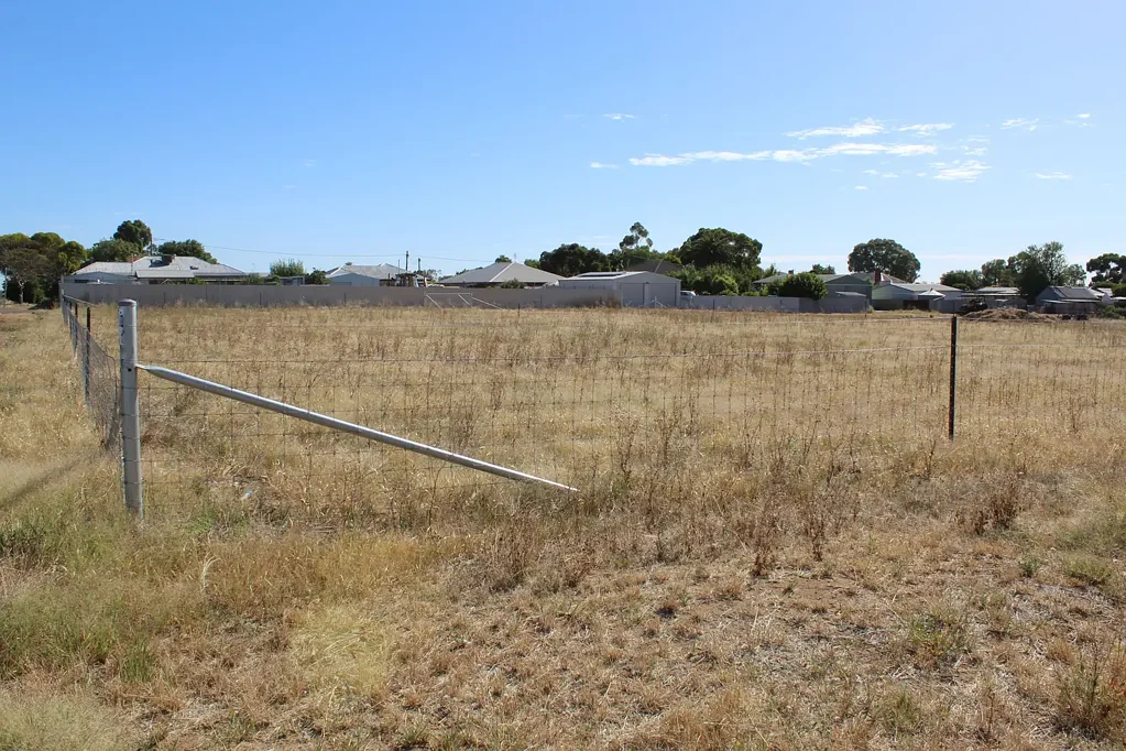 Nhill Corner Allotment Dream!