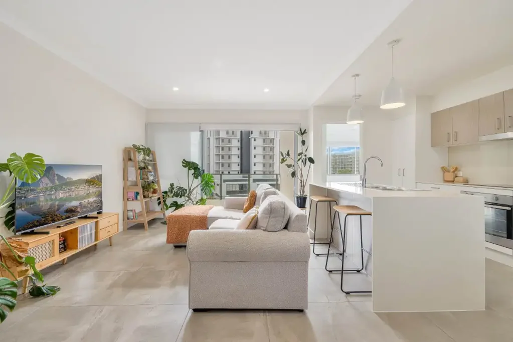 Birtinya 2Moenga MODERN COASTAL LIVING IN A PRIME CENTRAL LOCATION