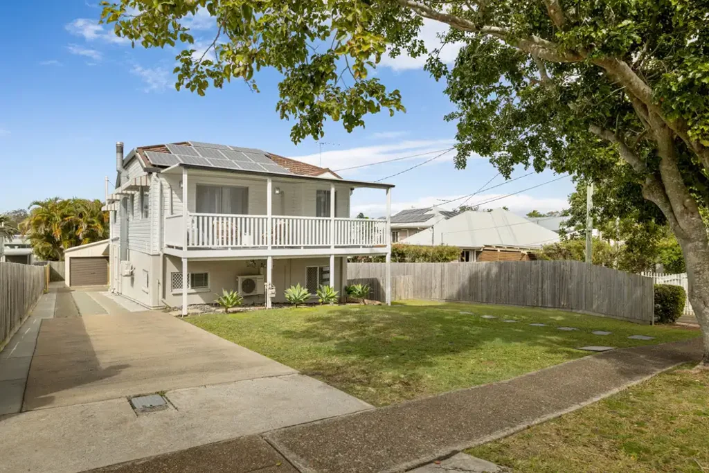 Wynnum 4 Bedroom Family Home Large Block