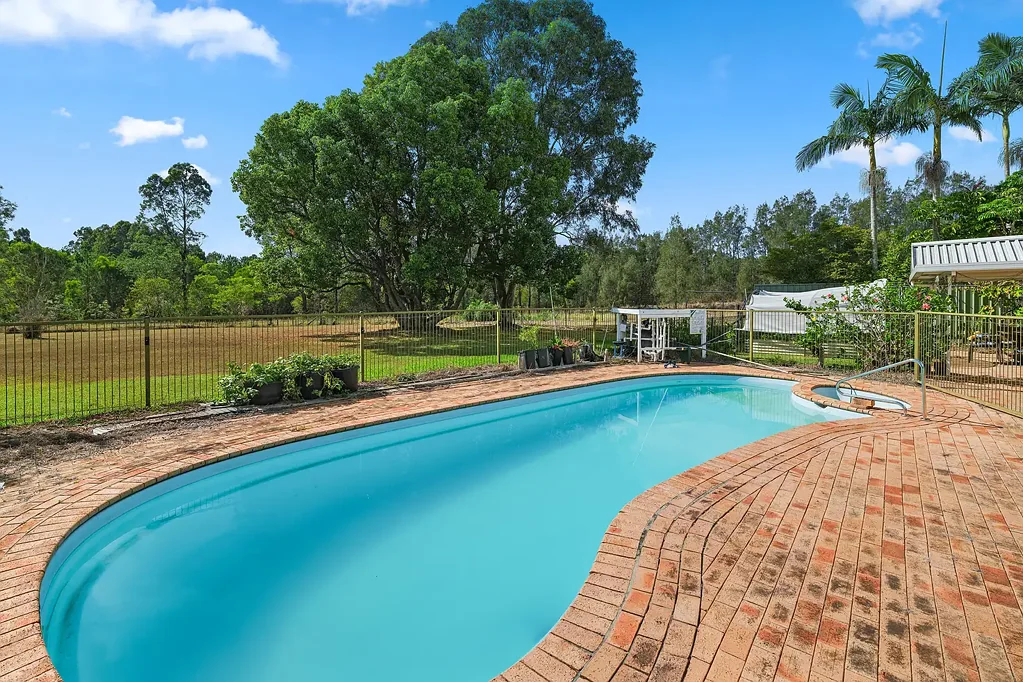 Raymond Terrace 4 Bedroom SPACIOUS FAMILY LIVING WITH POOLSIDE ENTERTAINING ON 977 SQM BACKING RESERVE