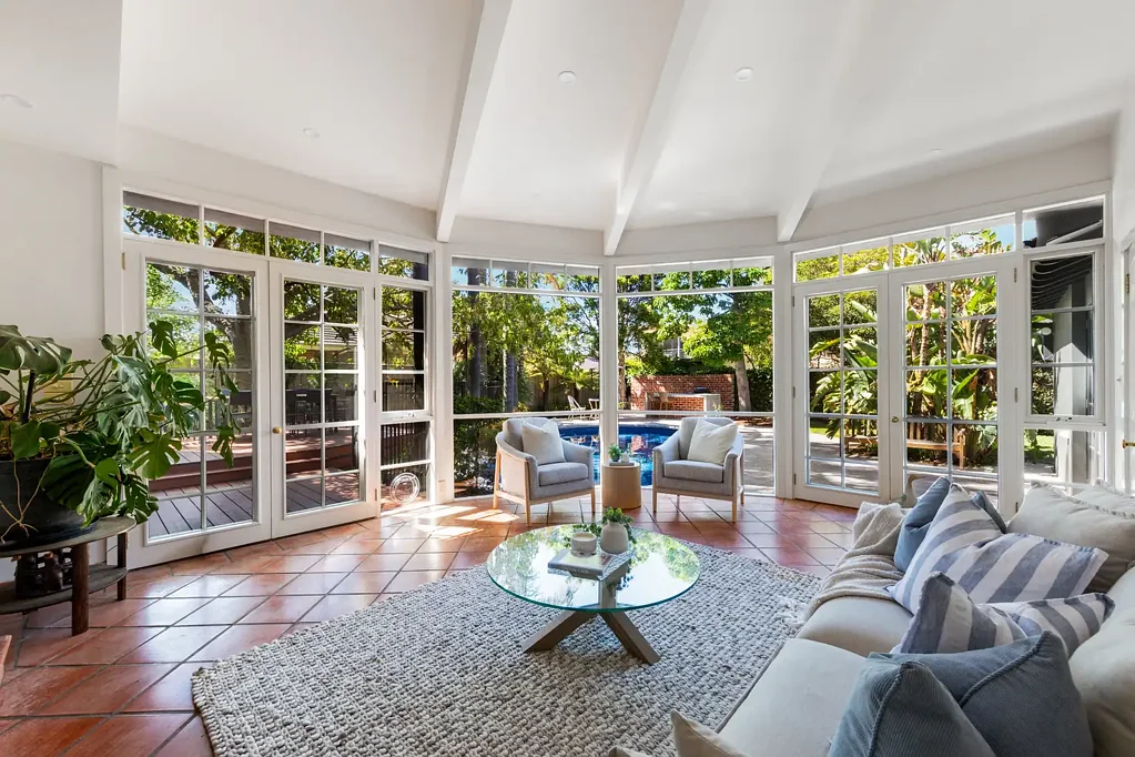 Beaumaris 4ห้องนอน Unparalleled Family Oasis in a Prized Beachside Setting