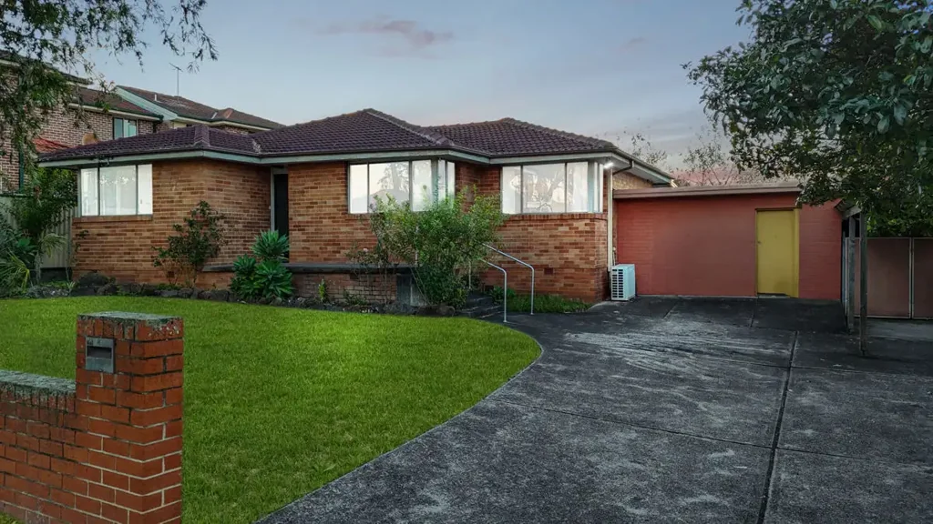 16 Rowley Road, Guildford, NSW 2161