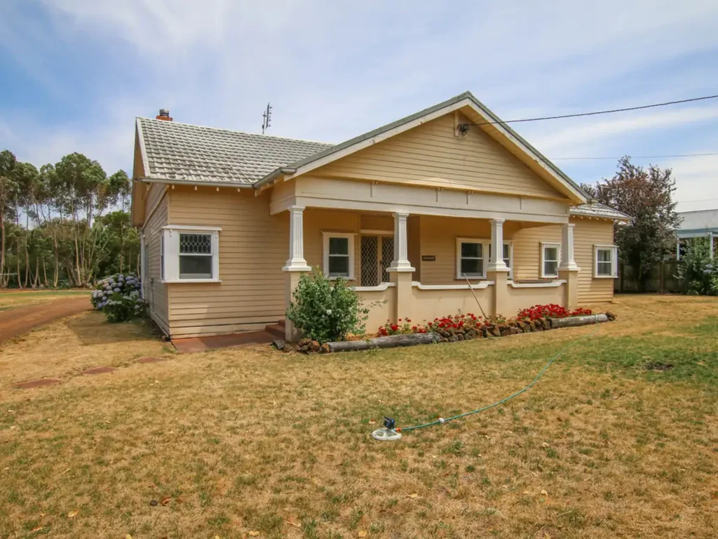 SPACIOUS FAMILY HOME