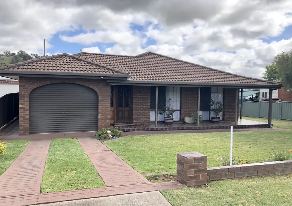 40A VAUX STREET, COWRA