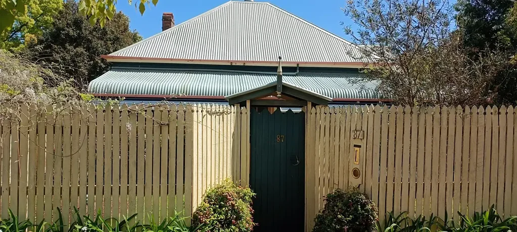 Toowoomba City 3침실 Does your gnome need a new home?