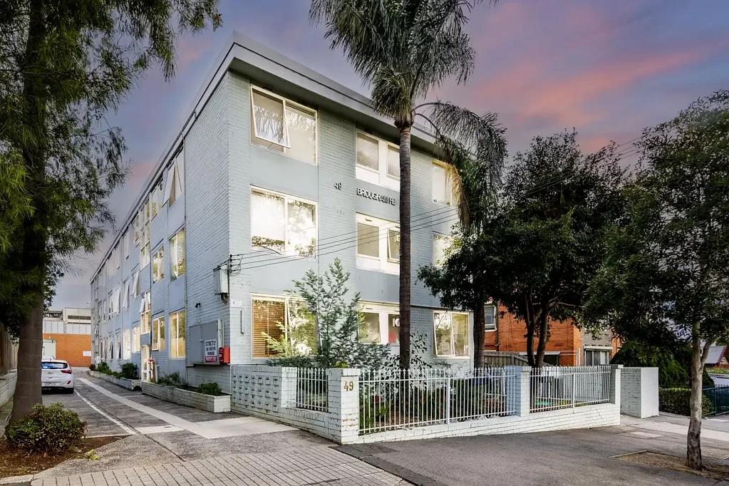 North Melbourne 1ਬੈੱਡਰੂਮ NORTH FACING RENOVATED RETRO STYLE UNIT