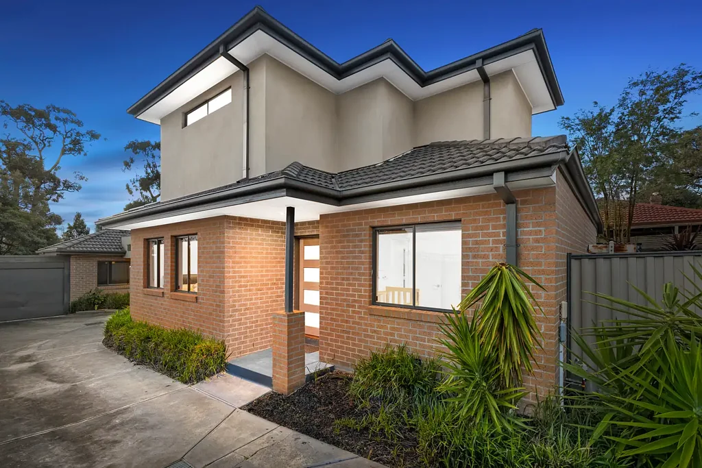 Contemporary townhouse in convenient locale