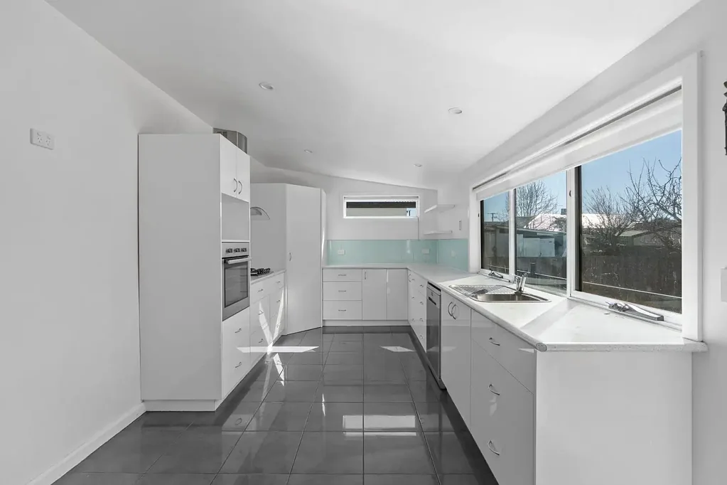 8 Kinross Road, Invermay, TAS 7248