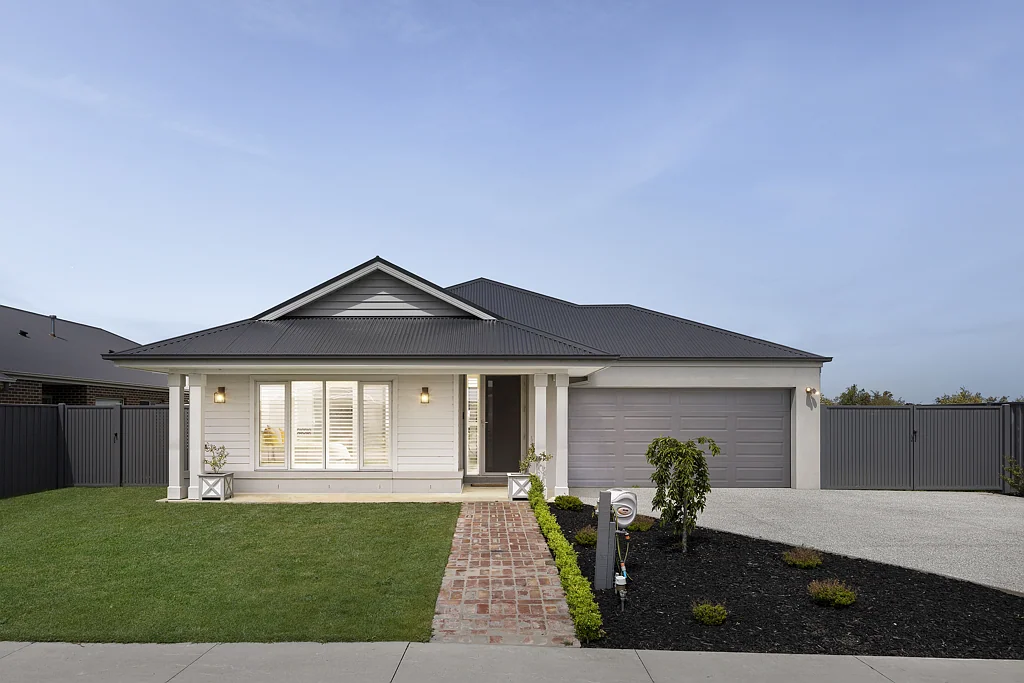 20 Poplar Drive, Romsey, VIC 3434