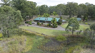 Coolongolook 3chambre Lifestyle Acreage with Dual Living