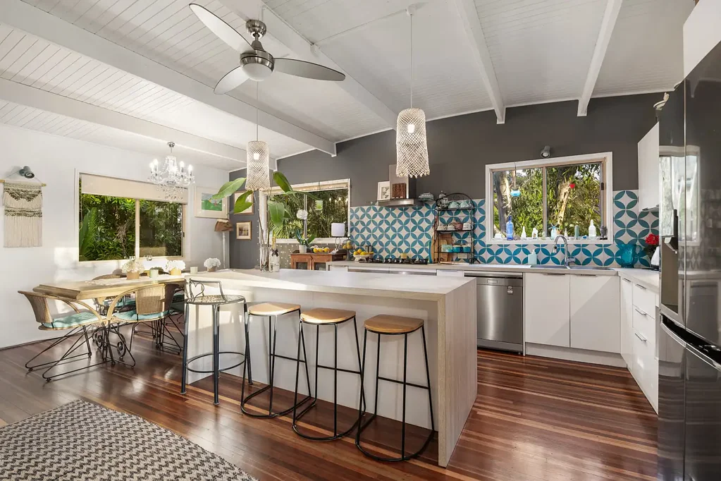 Coolum Beach 3ห้องนอน Treehouse on Hummingbird