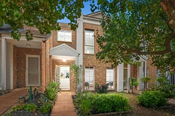 11 Illowra Walk, Blackburn South