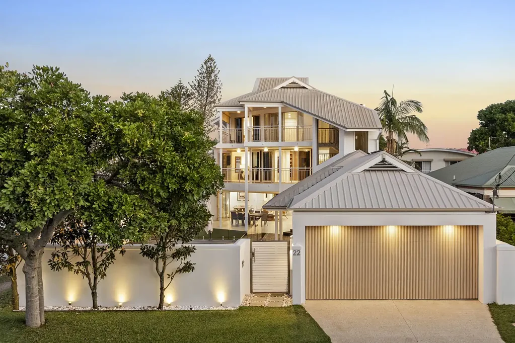 Mermaid Beach 4chambre Tri-Level Beachside Oasis – Treasured Lifestyle, Location and Legacy
