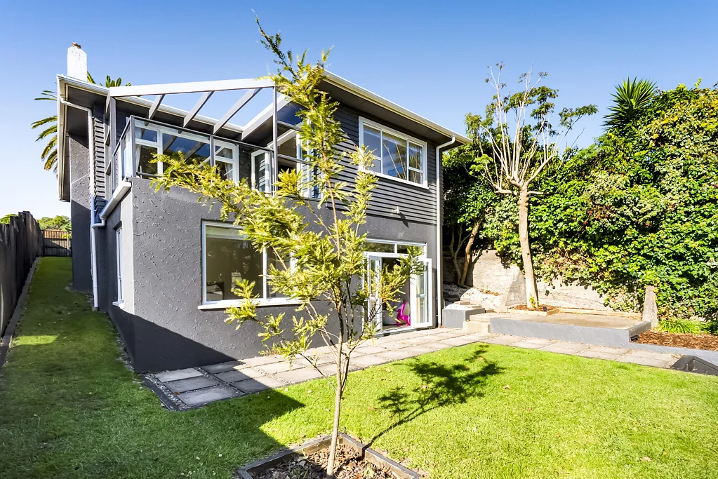 New Plymouth Central 4બેડરૂમ The perfect setup for teenagers or dual living