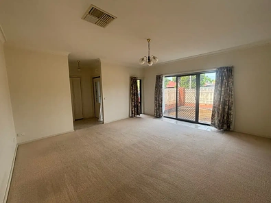 Silid Pahingahan - 1/28 Corio Street, Shepparton, VIC 3630