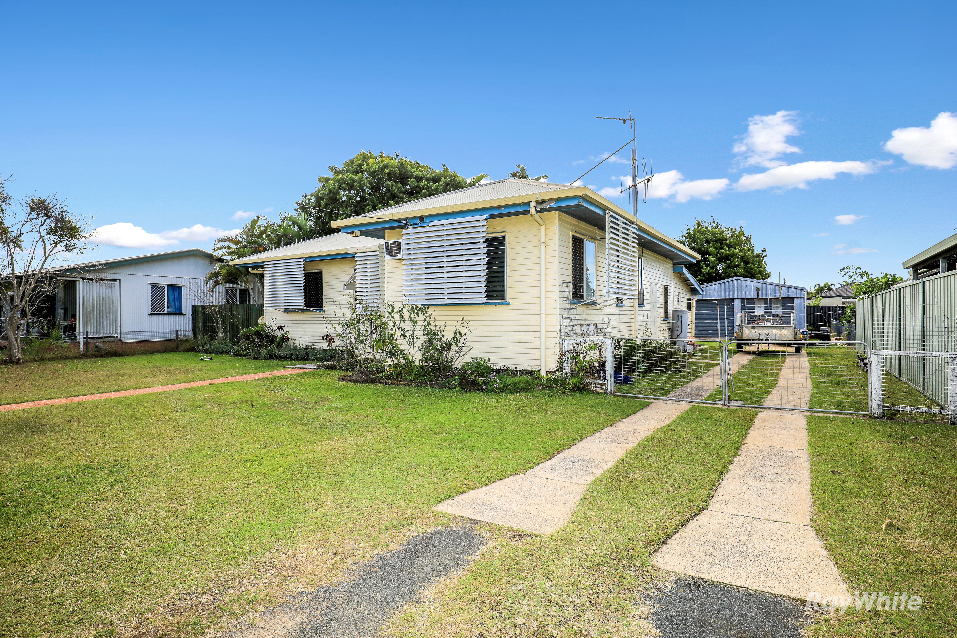 41 CHURCHILL ST, SVENSSON HEIGHTS QLD 4670, 0 Kuwarto, 0 Banyo, House