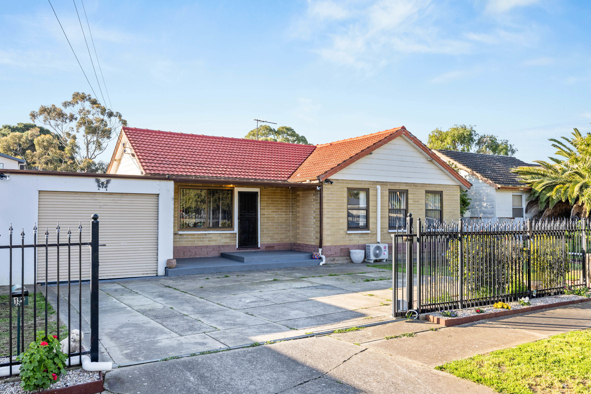 12 THORNE CR, MITCHELL PARK SA 5043, 0 Schlafzimmer, 0 Badezimmer, House