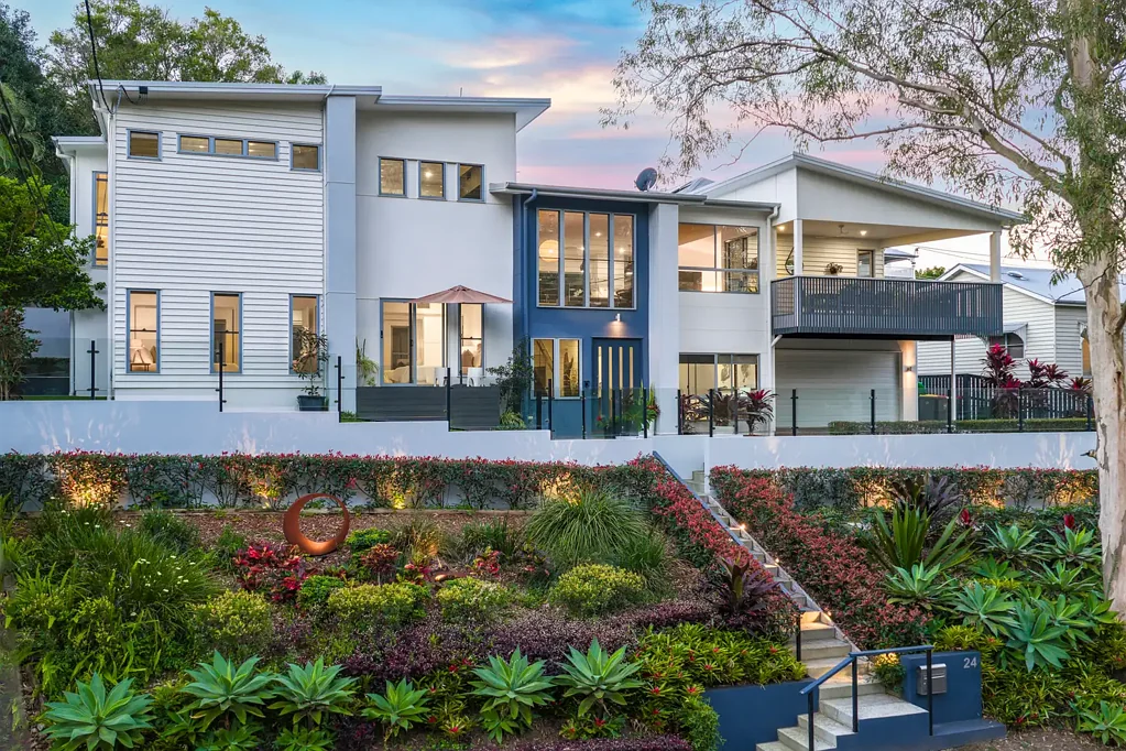 Paddington 5房 Paddington核心地段 501㎡阔绰地块 现代奢居典范 Epicurean厨房 NEFF电器 双车库配置 绿树成荫环境 Contemporary Paddington Retreat  – Built 2016