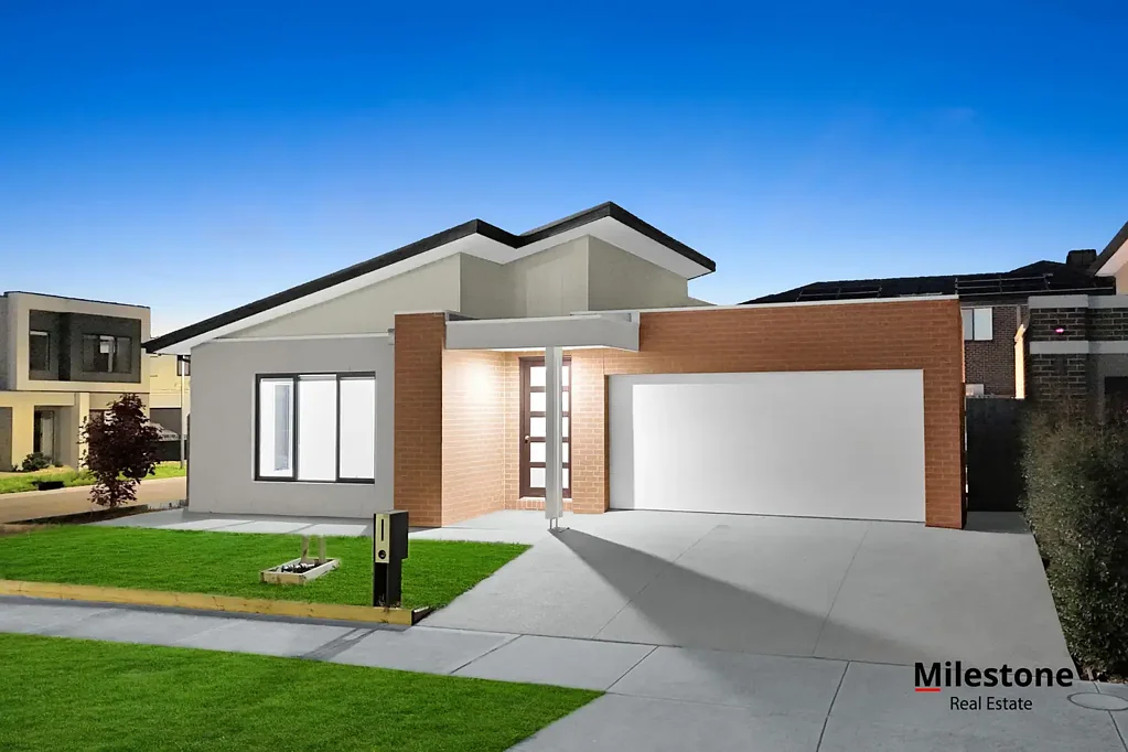 Clyde North 4 Slaapkamer Prestige, Comfort & Style | Elegant Modern Family Living at Its Finest!