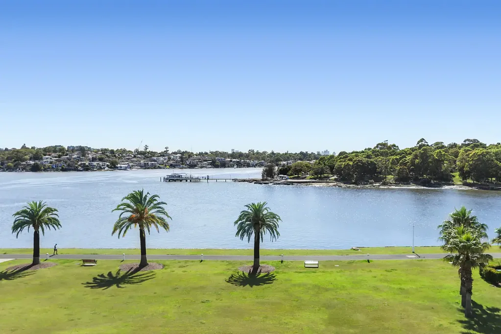 33/35-39 Peninsula Drive, Breakfast Point, NSW 2137