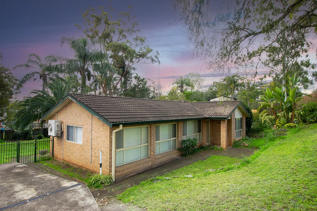 Cozy 3 Bedroom House Located Conveniently in Castle Hill
