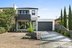 8 Tuscany Court, Roxburgh Park
