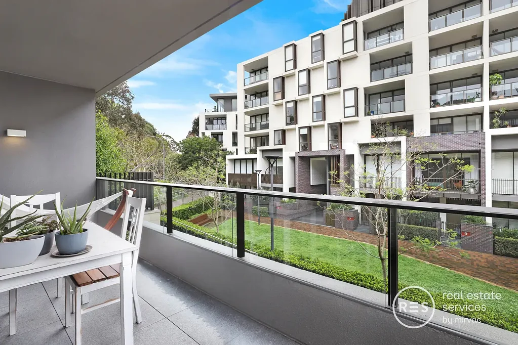 Large North-facing 1-Bedroom Apartment in Harold Park