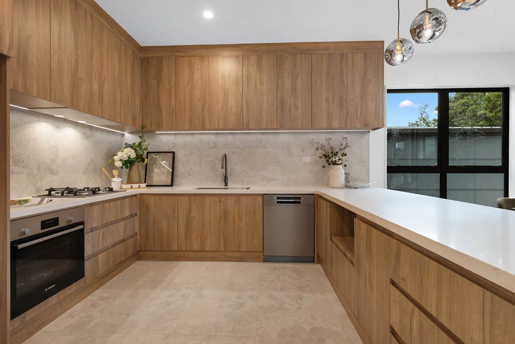 Flat Bush 4Phòng ngủ Affordable New Build – Must Sell