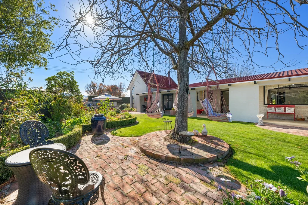 Renwick 3 Bedroom Subdivide or spread out, Owners have found
