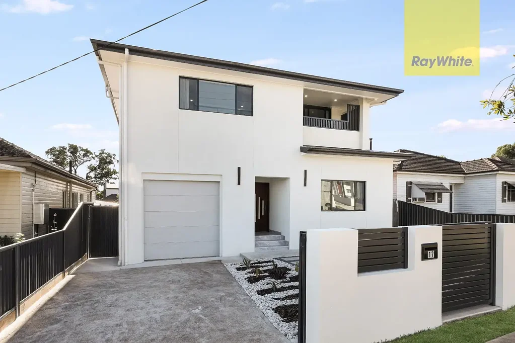 Guildford 5Kwarto Completely Renovated Luxury Family Home with Premium Finishes