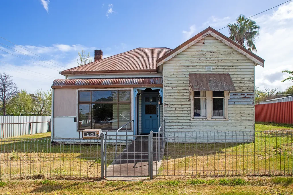 10 George Street, Junee, NSW 2663