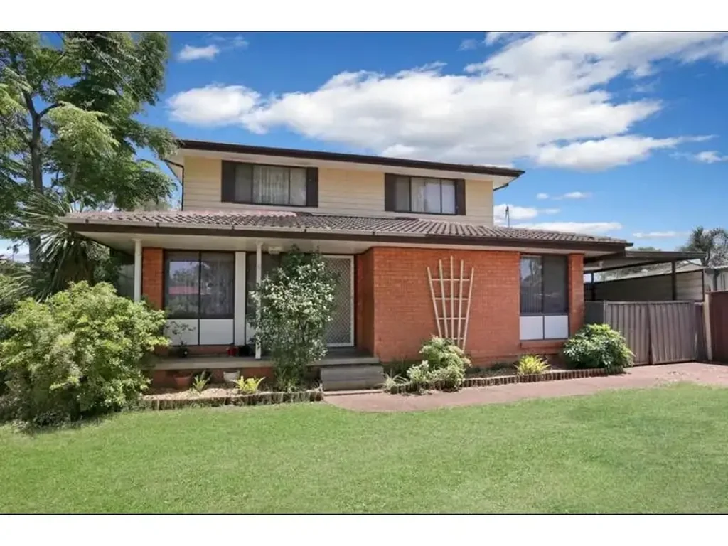 Spacious Family Home with Generous Yard & BBQ Area
