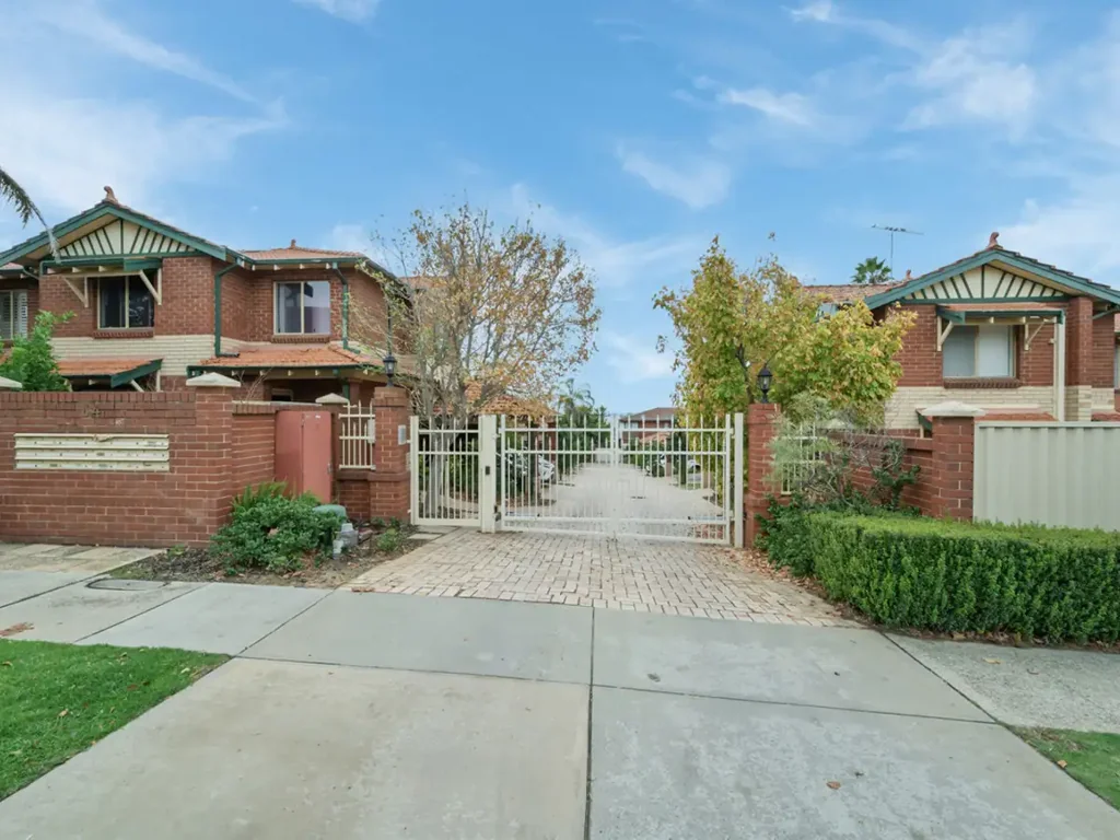 Delightful Two-Storey Townhouse in a Secure Complex