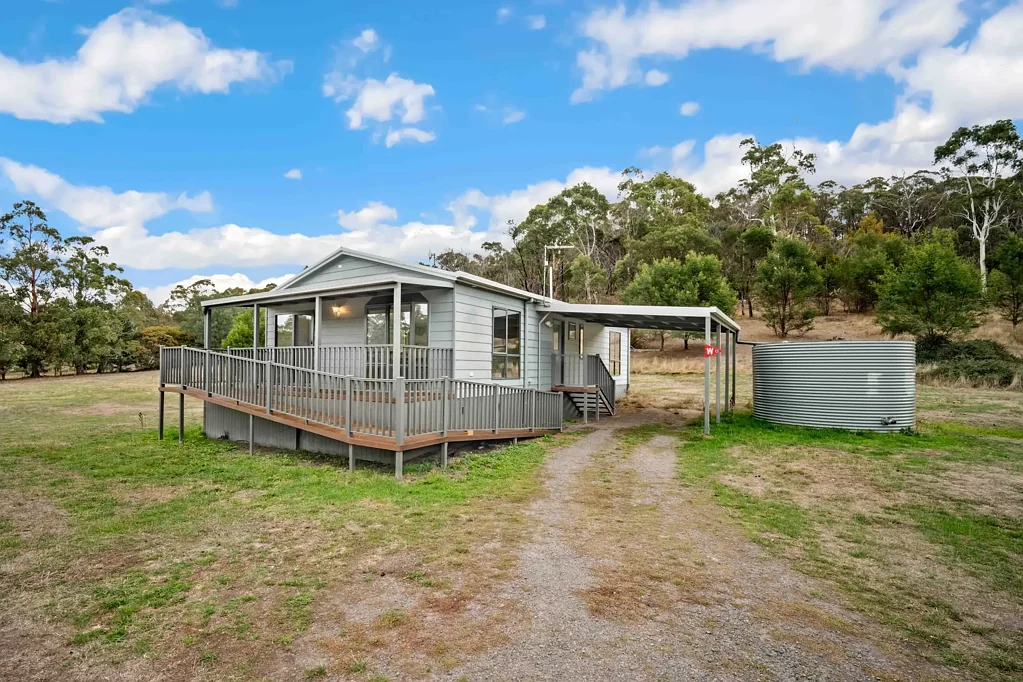 73 Linton Carngham Road, Linton, VIC 3360