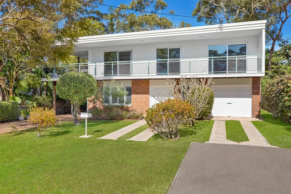 Bateau Bay 4બેડરૂમ Rare Offering in Highly Desirable Beachside Location