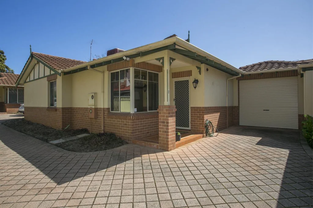 2/11 Wynyard Street, Yokine, WA 6060