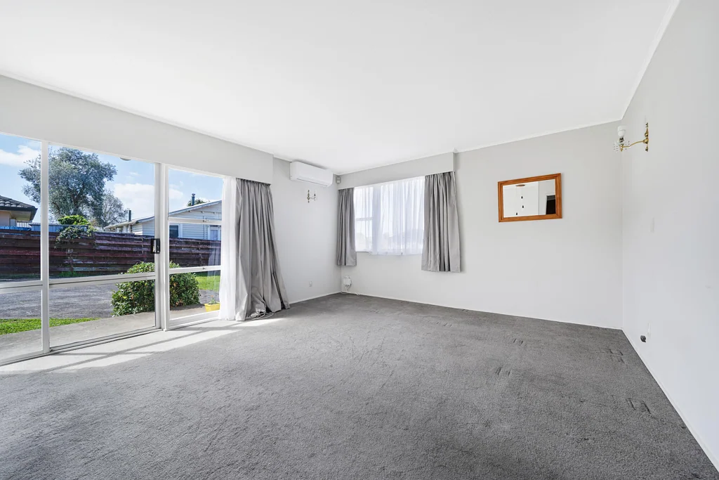 Papatoetoe 2Habitaciones BRICK DO-UP = ROLL UP YOUR SLEEVES
