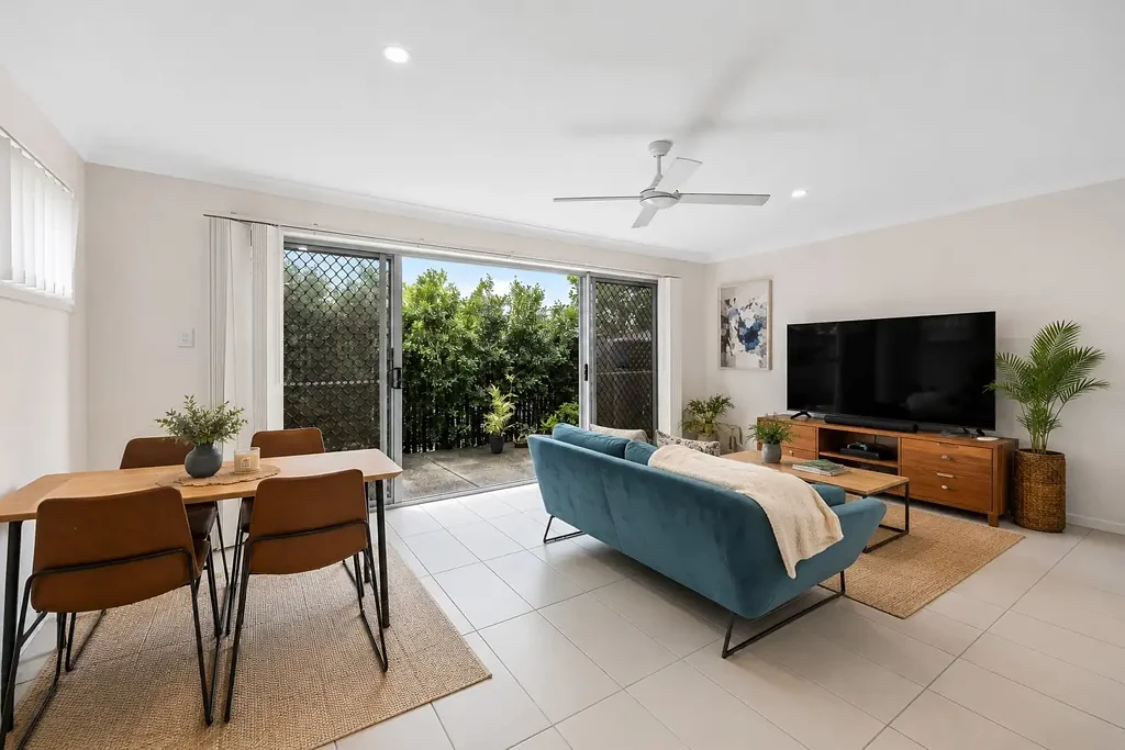 Pimpama 3房  Spacious Town Home in Convenient Location
