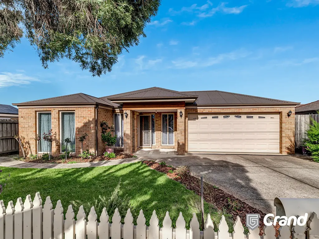 WELL PRESENTED 3 BEDROOM HOME IN THE HEART OF PAKENHAM !