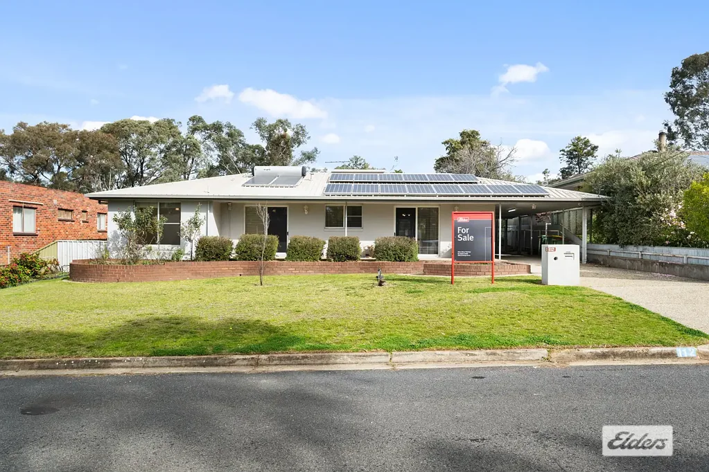 Rutherglen 4 Bedroom Modern Updates - Premier Position - Smart Choice