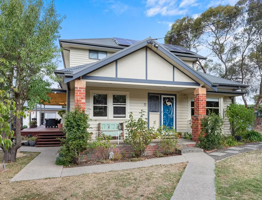 11 English Street, Golden Point, VIC 3350, 3 Kuwarto, 3 Banyo, House