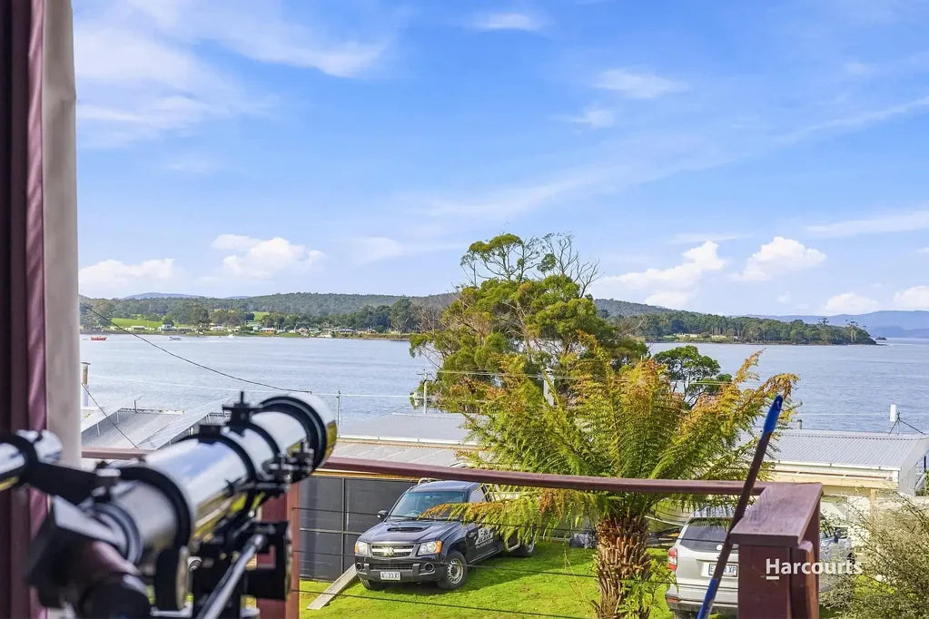 Southport 2房  Water Views, Decks & Shack Life