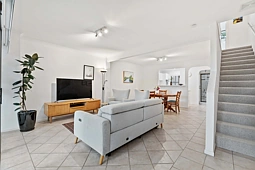 2/50 Manchester Terrace, Indooroopilly
