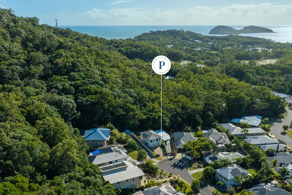 Palm Cove 6房  Dual-Occupancy Living with Rainforest & Ocean Views