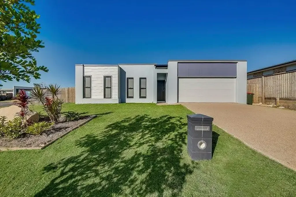 18 HOOP AVE, Hidden Valley, QLD 4703