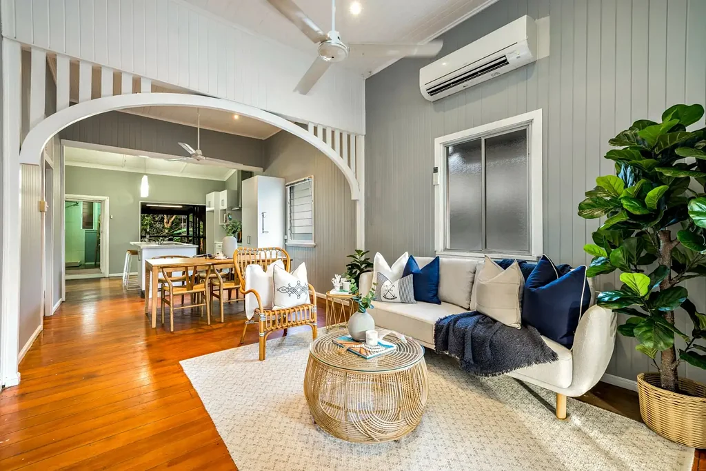 Parramatta Park 3房  Delightful Queenslander – Ideal First Home or Investment